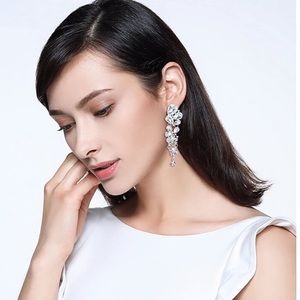 NWOT Beautiful Ever Faith Dangle Earrings